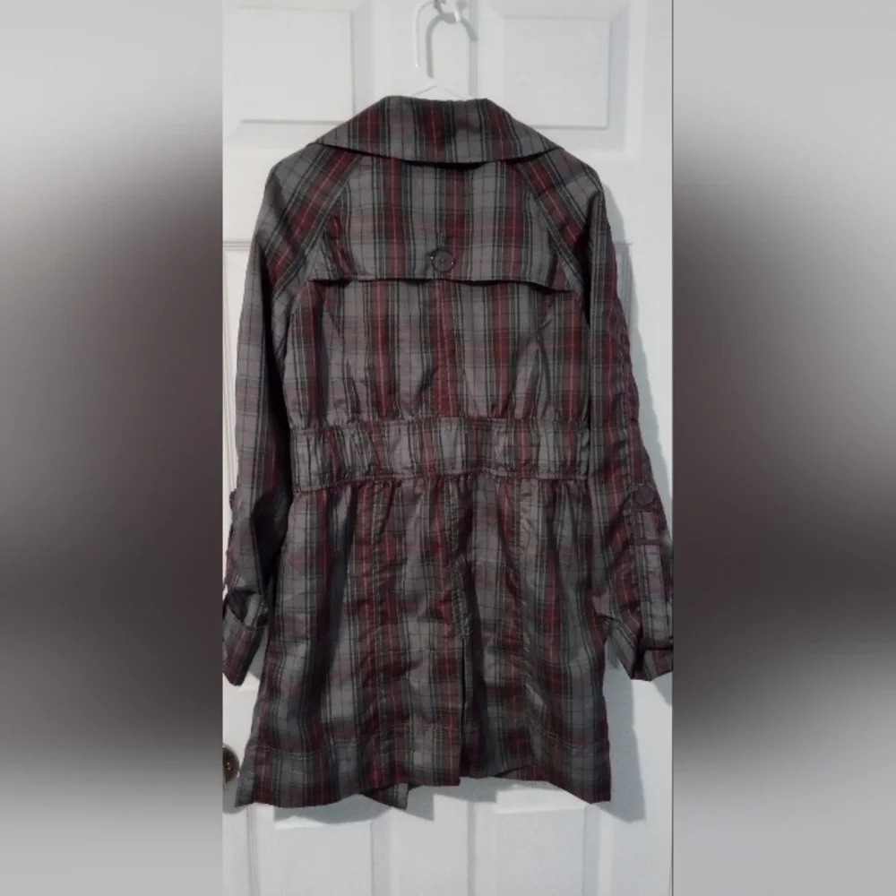Plaid Button-Up Jacket - Picture 3 of 3